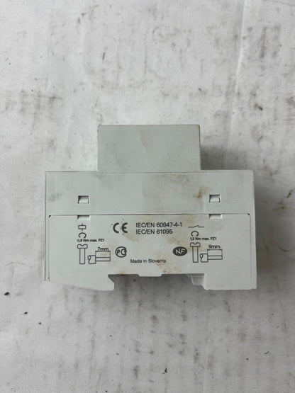 Siemens 5TT58300 Installation Contactor 25A 230V AC DIN Rail 4-Pole Used Spare