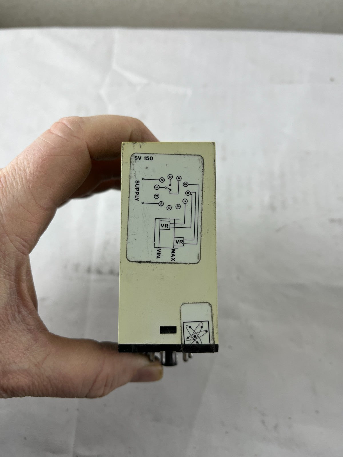 Electromatic SV150 220 Dual Level Relay 220VAC Oil Granulates Capacitive VR
