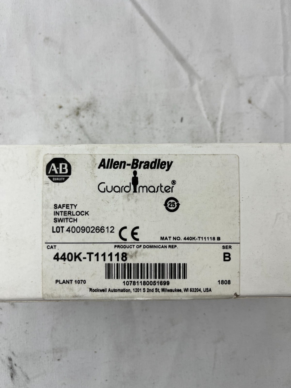 Allen-Bradley 440K-T11118 GuardMaster Safety Interlock Switch 2NC/1NO Tongue NEW