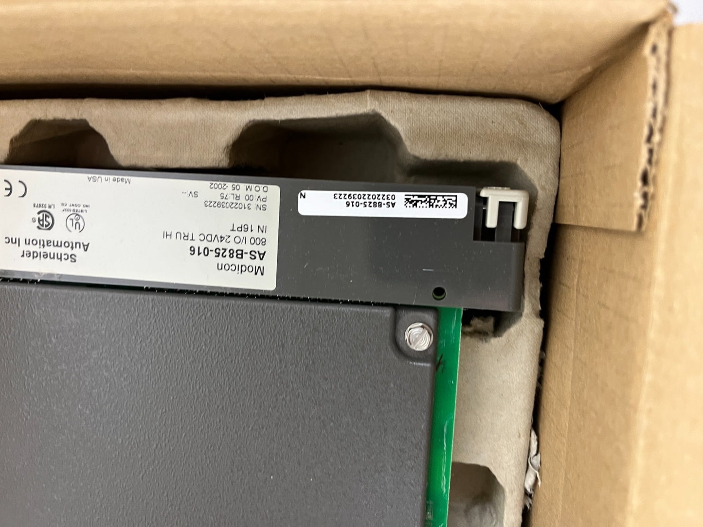 Modicon AS-B825-016 800 I/O 24VDC TRU HI IN 16PT Input Module New Open Box