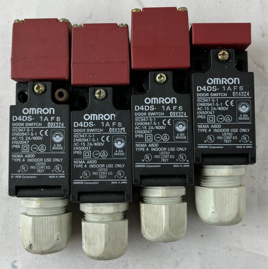 LOT 4x Omron D4DS-1AFS Safety Door Switches USED WORKING Japan IEC947-5-1