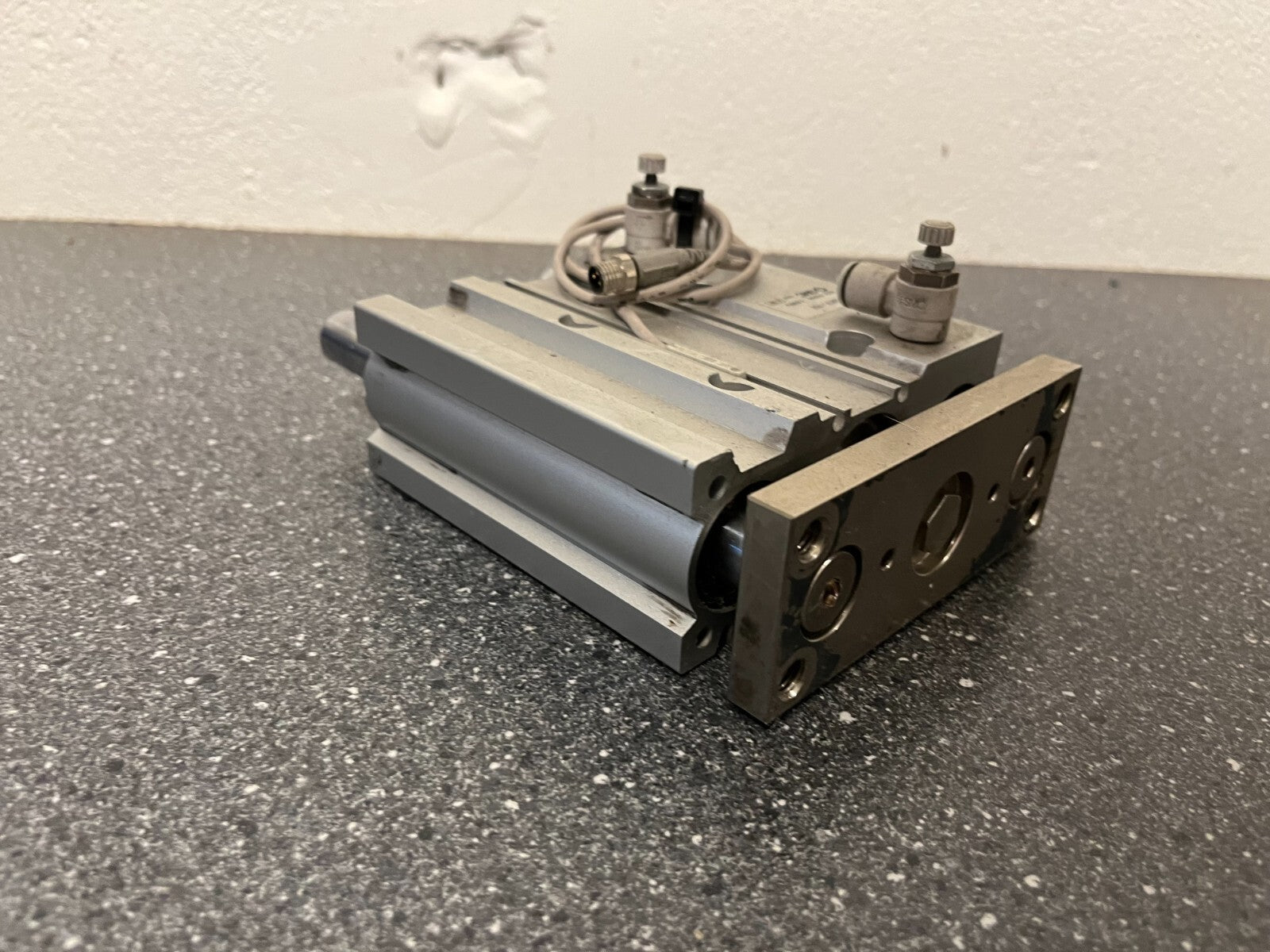 SMC MGPL32TF-75Z Guided Pneumatic Cylinder, 32mm Bore, 75mm Stroke, Tested