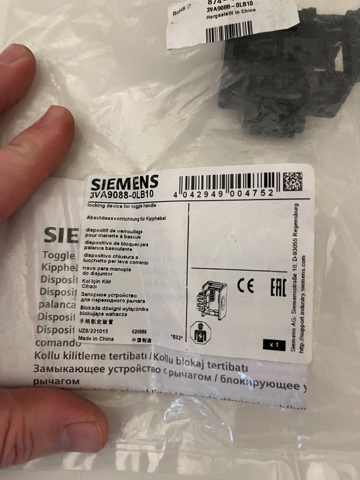 Siemens 5TA9088-0LB10 Toggle Locking Device - New Sealed Never Used