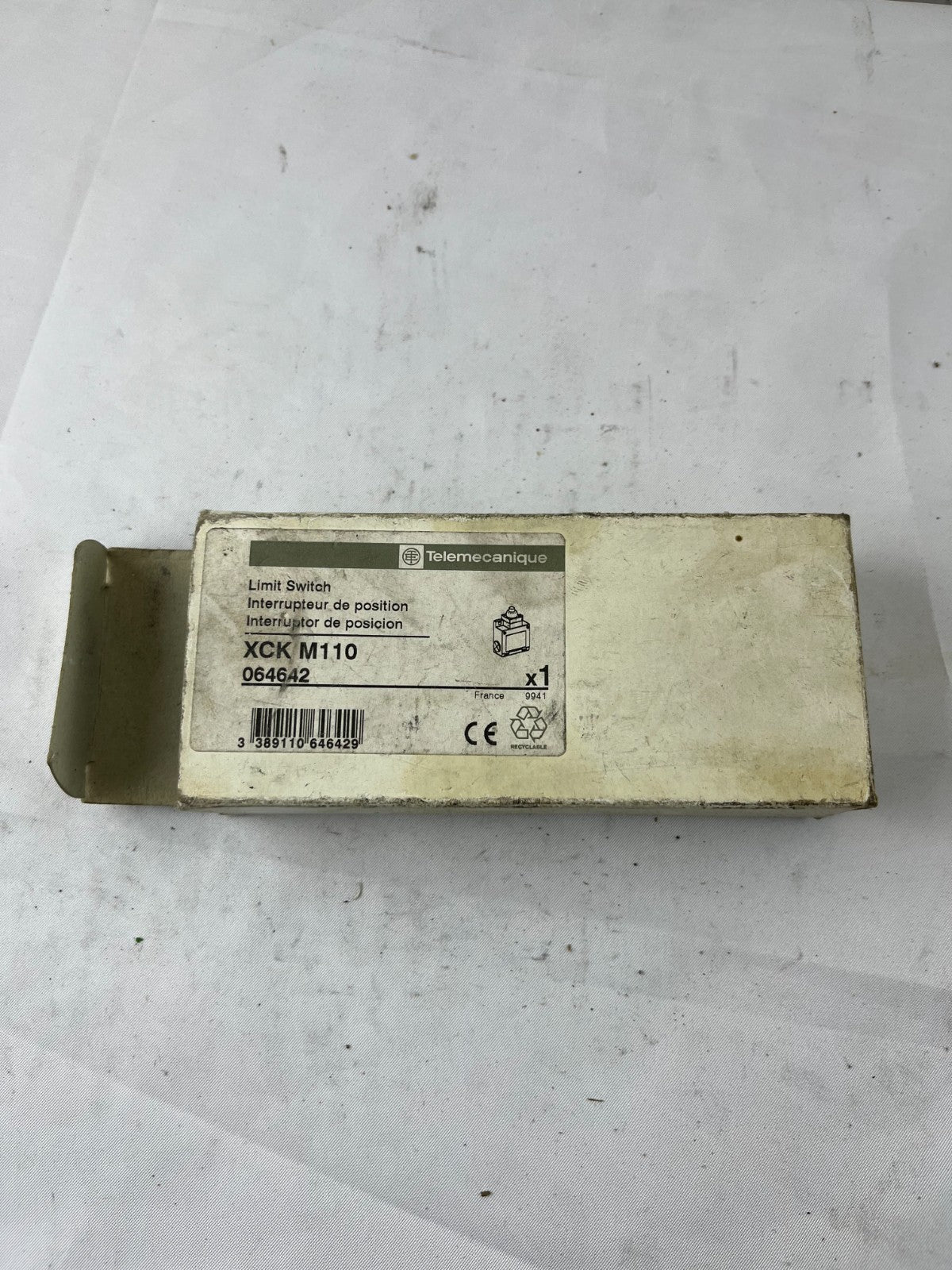 Telemecanique XCK-M110 Limit Switch Metal End Plunger 1NO+1NC 240V 3A IP66 New