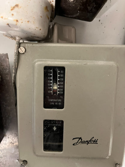 Danfoss RT101 & RT107 Temperature Switches Lot (5 pcs) – Used, Tested Industrial