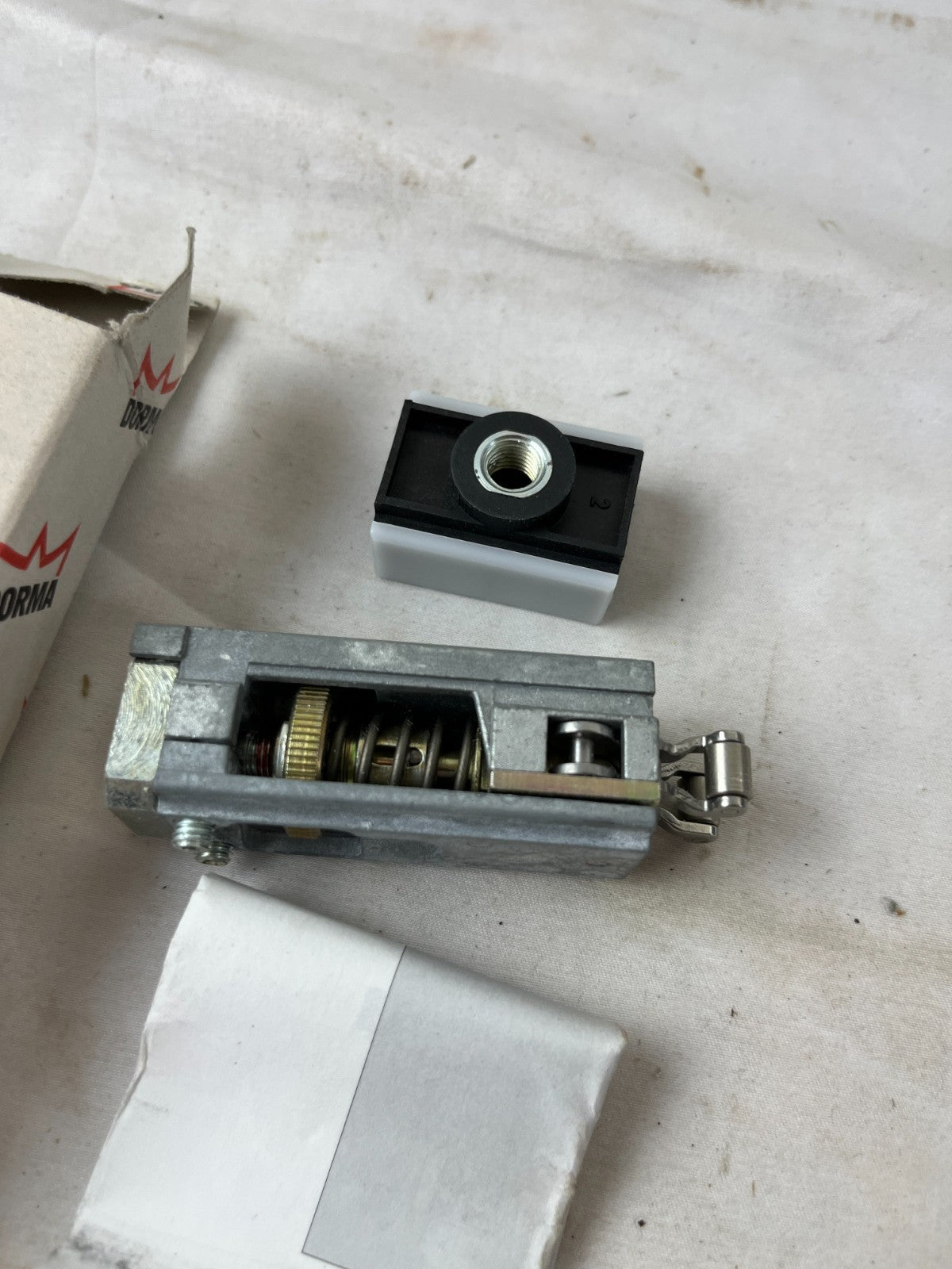 Dorma G93 SR-S/RF Door Closer Slide Rail Spare Part New in Box Spare