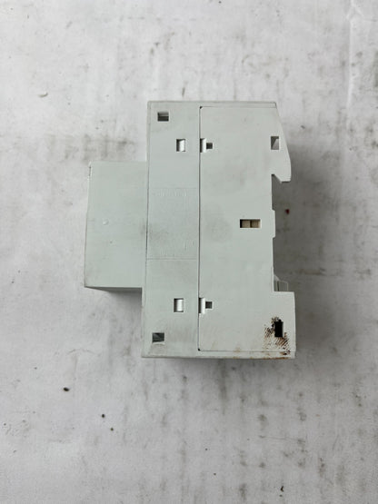Siemens 5TT58300 Installation Contactor 25A 230V AC DIN Rail 4-Pole Used Spare
