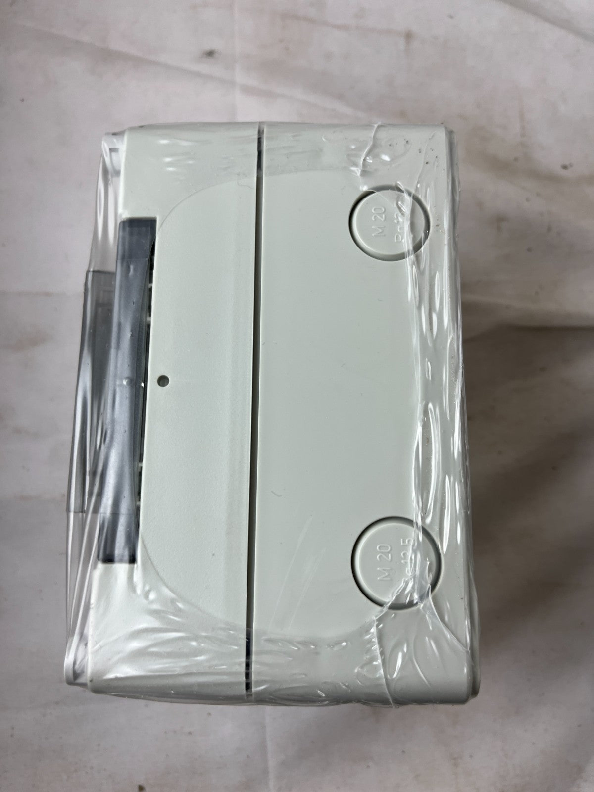 Spelsberg AKe 03-L 73560301 IP55 3 Module Enclosure 400V New in Box