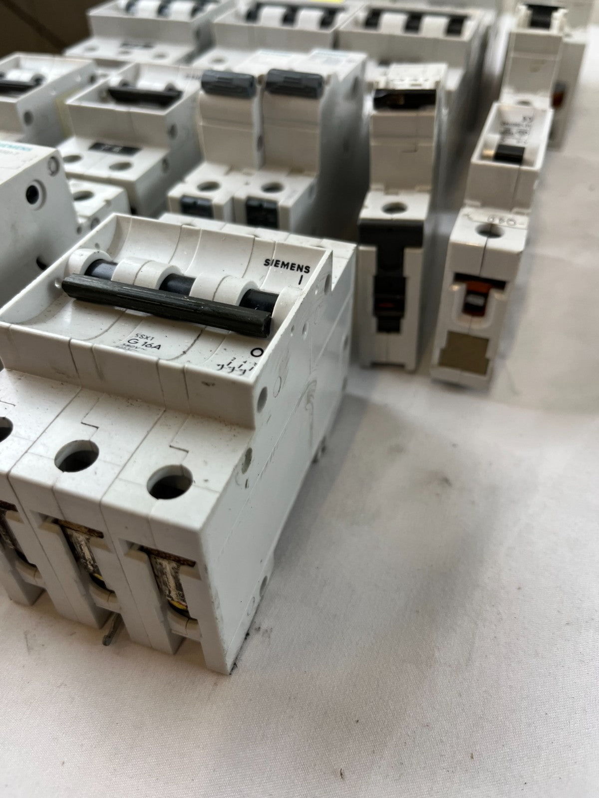 Siemens 5SX2 5SL61 MCB Breaker Lot C2 C4 C6 C10 C16 G20 Mixed Used Spares