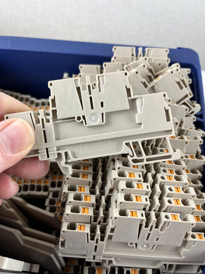 Phoenix Contact DIKD 1.5 Disconnect Terminal Block Lot aprox 75pcs Used Grey DIN