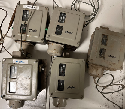 Danfoss RT101 & RT107 Temperature Switches Lot (5 pcs) – Used, Tested Industrial