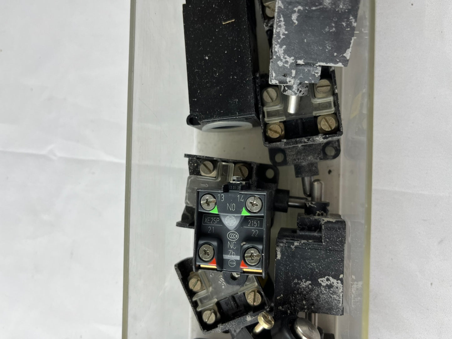 Siemens 3SE3 000-1A Limit Switch Bundle 500V 10A Mixed Lot, Used Spares