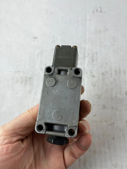 Omron WL Limit Switch WL3A2-G 10A 500V Rotary Shaft Used Spare Unit