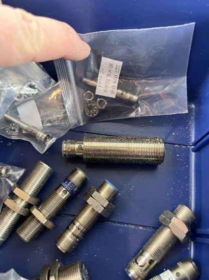 Mixed Proximity Sensor Lot 25pcs Telemecanique Schneider M18 M30 Used + New