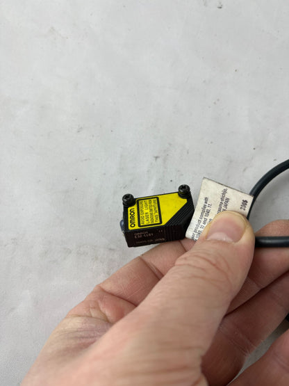 Omron E3Z-LI61 Laser Photoelectric Sensor 10-30VDC Cable Used Spare Unit