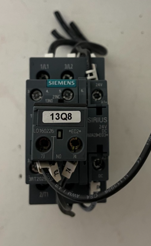 Siemens SIRIUS 3RH2911-1BA10 Contactor Assembly 24V DC Aux Module Used Spare