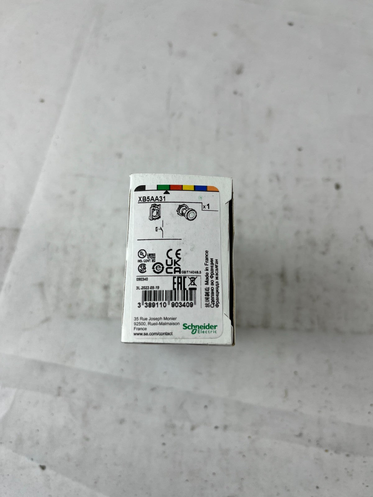 Schneider Electric XB5AA31 Harmony XB5 Green Flush Push Button 22 mm 1NO New