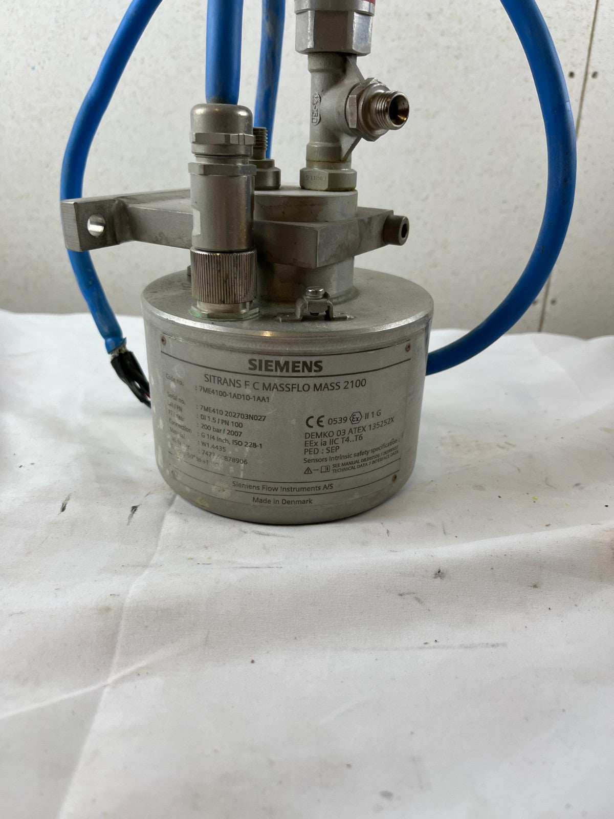 Siemens Sitrans F C Massflo Mass 2100 7ME4100-1AD10-1AA1 Coriolis Flow Sensor