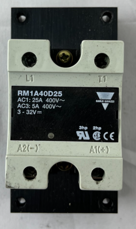 Carlo Gavazzi RM1A40D25 Solid State Relay SSR 25A 440VAC w/ Heatsink USED