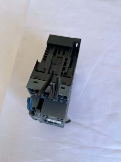 Siemens 3RT2026-2FB40 SIRIUS Contactor 3-pole 25A 11kW 24V DC coil Used Spare