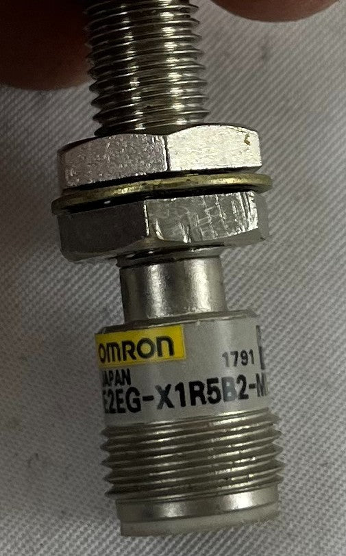 Omron E2EG-X1R5B2-M1 Inductive Proximity Sensor M18 10-30VDC Used Spare