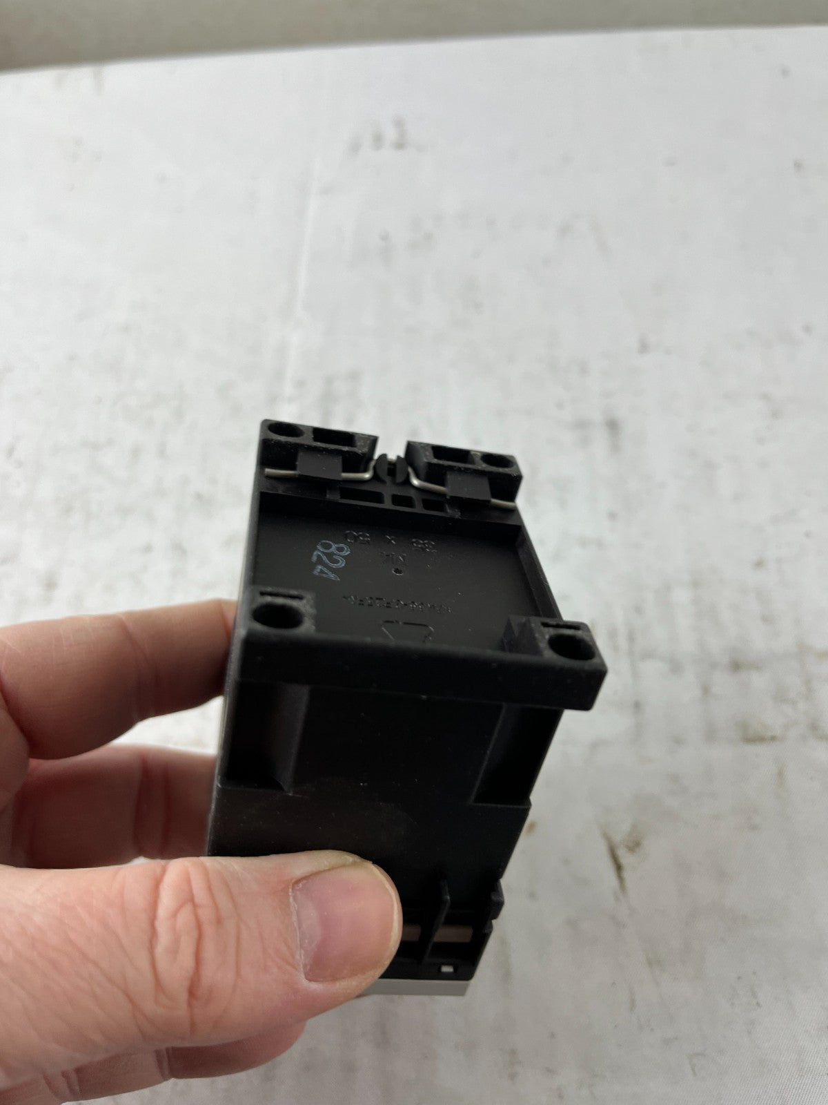 Siemens 3RH1140-1AP00 Auxiliary Contactor 4NO 230VAC Coil New No Box