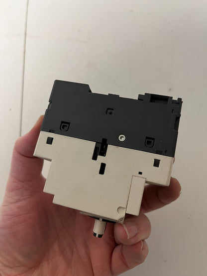 Schneider Telemecanique GV2P05 0.63–1A Motor Circuit Breaker with VU05 IEA02