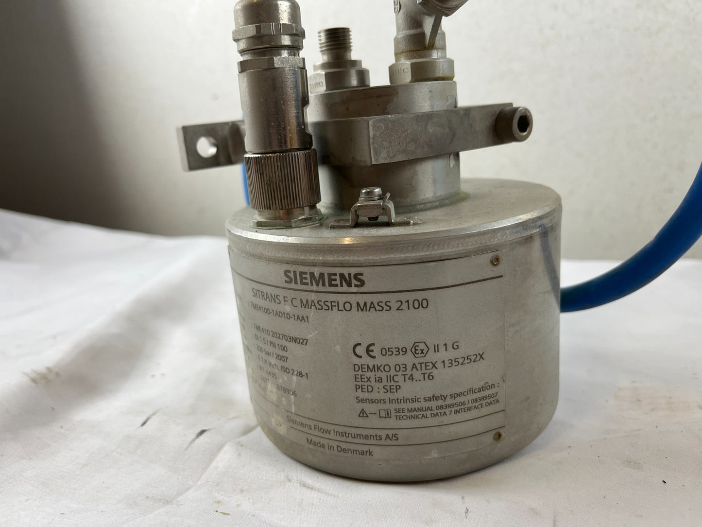 Siemens Sitrans F C Massflo Mass 2100 7ME4100-1AD10-1AA1 Coriolis Flow Sensor