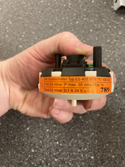 Bosch Junkers Gas Boiler Pressure Differential Switch PN:87174060490 NOS