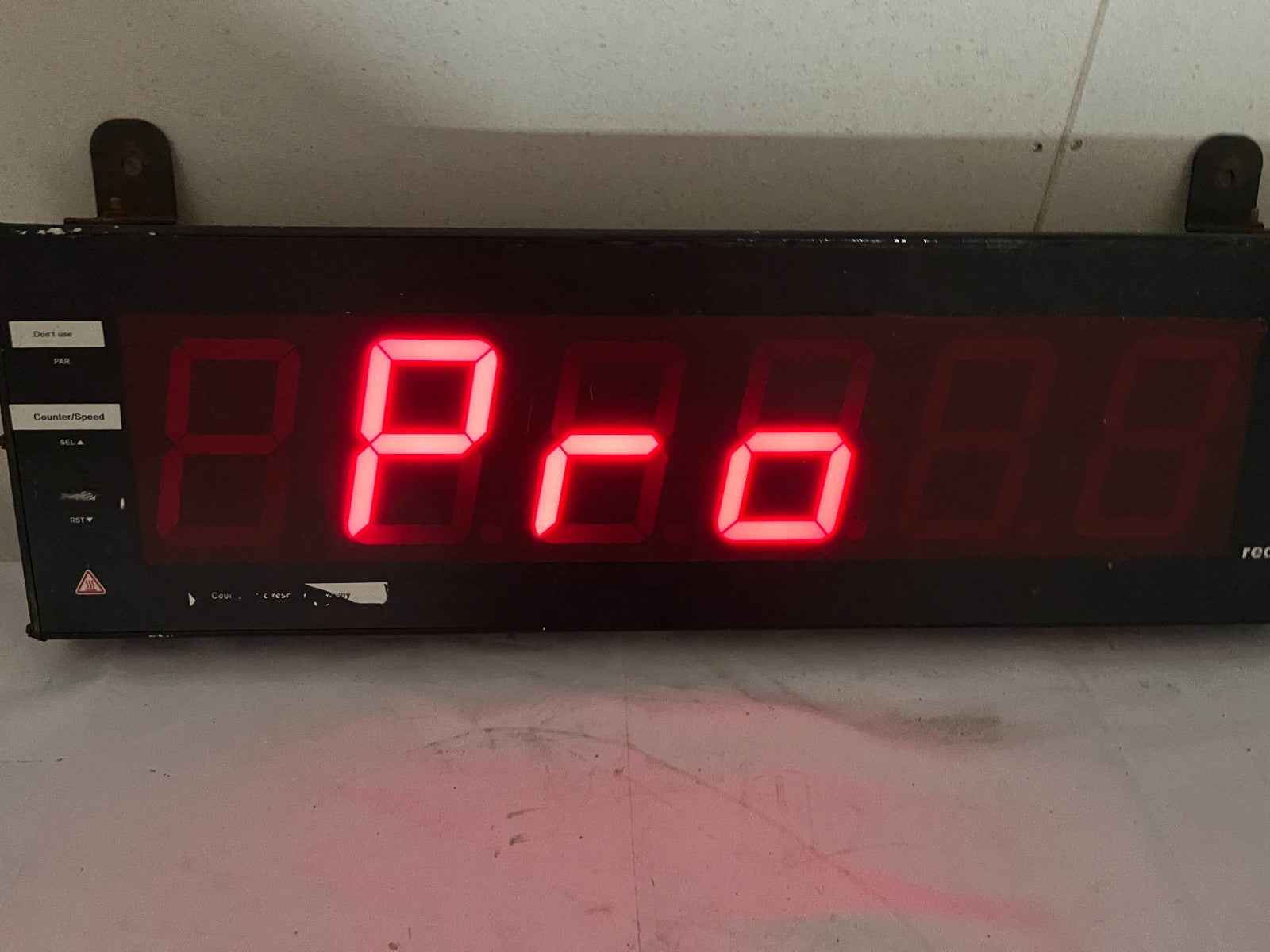 Red Lion Ld4 Series Large Led Display Counter Ld4B6P Used Working Spare Unit