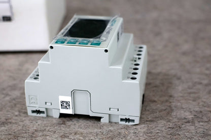 Siemens 7KT1682 PAC1600 3‑Phase Digital Multimeter RS485 LCD DIN Rail New Unit