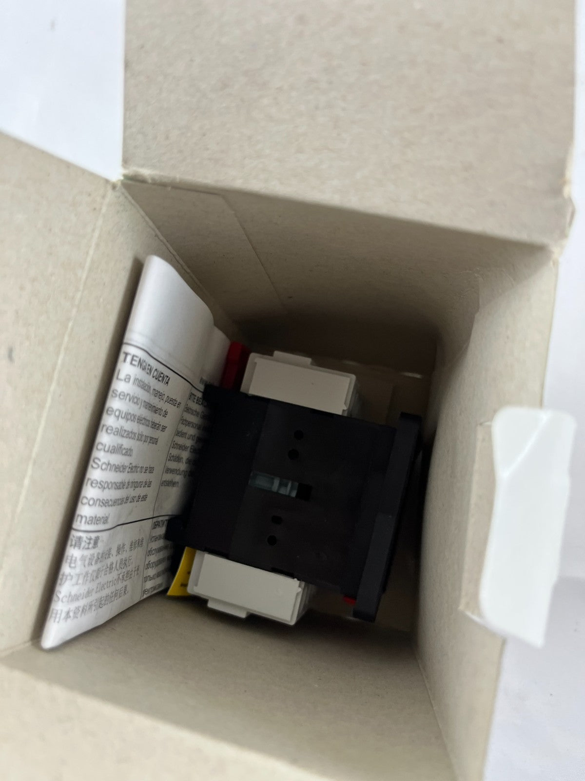 Schneider Electric VBD02 TeSys Vario Main Switch Disconnector 3P 12A 690V NEW