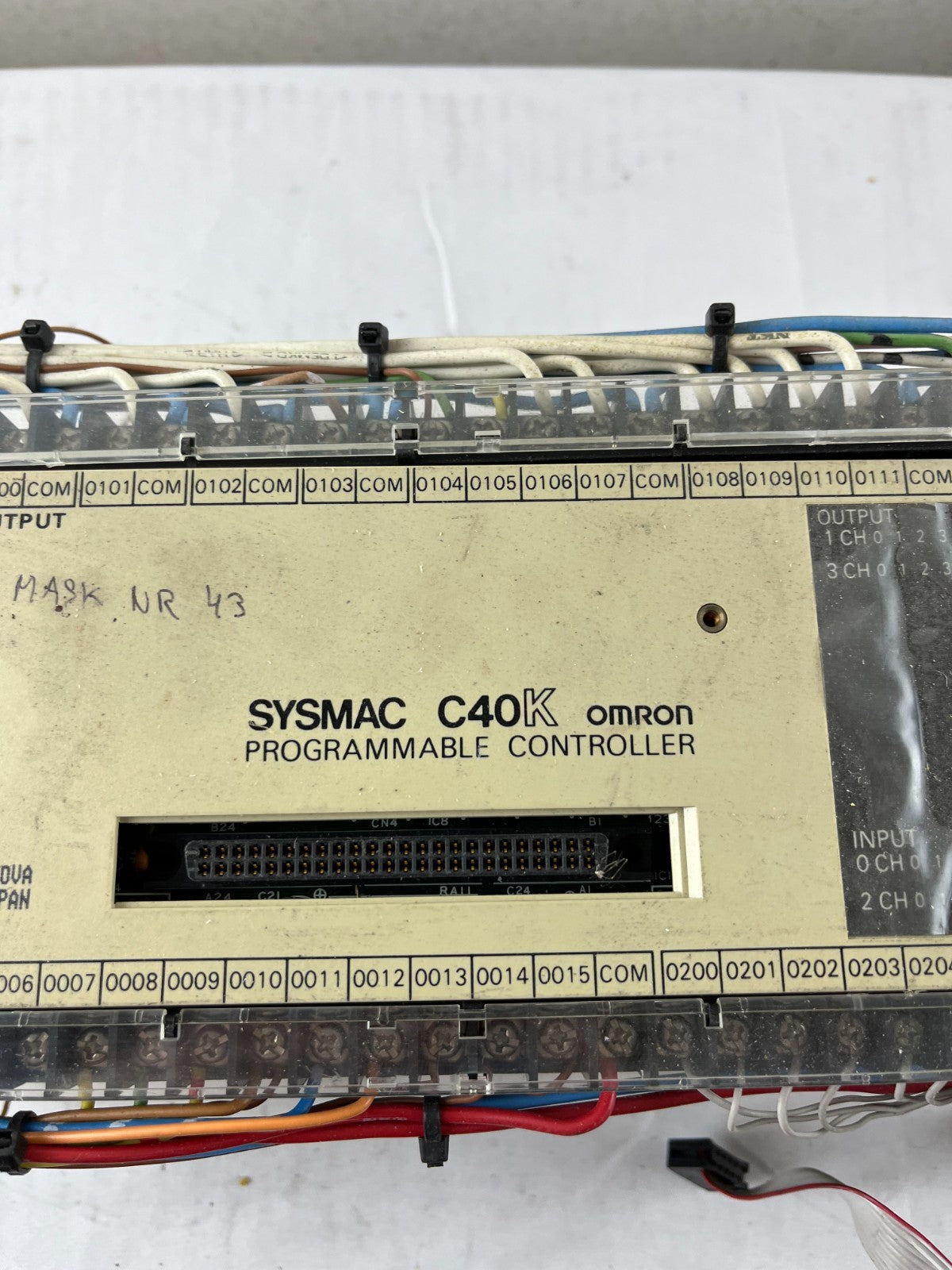 Omron Sysmac C40K C40K-CDR-A Programmable Controller 24VDC I/O 100–240VAC Used