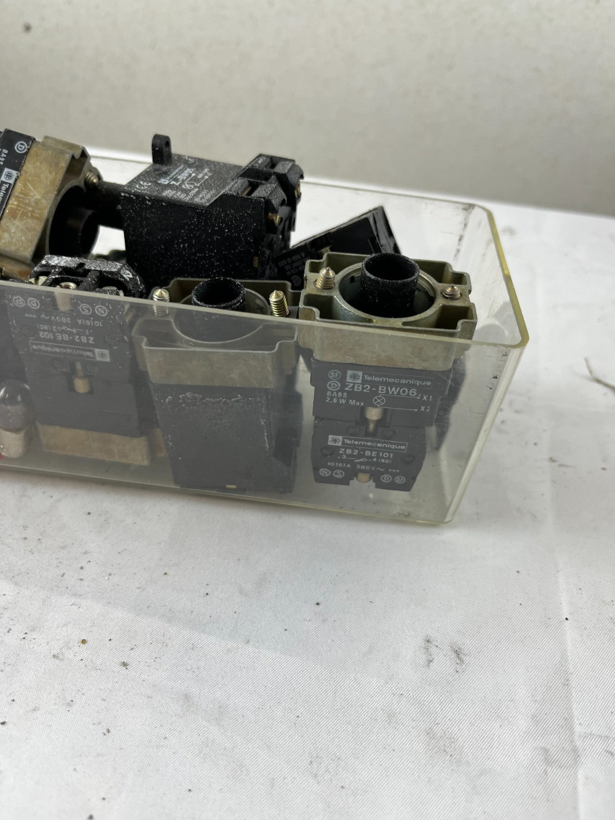 Telemecanique ZB2 Pilot Light Bodies & Contact Blocks Bundle 22 mm Parts Mixed