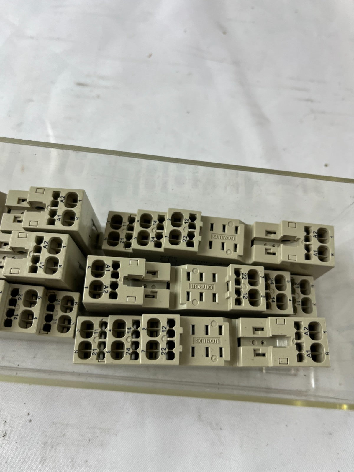 Omron P2RF-08-S Relay Socket 8‑Pin Screwless Clamp DIN Rail – Lot of 10 units