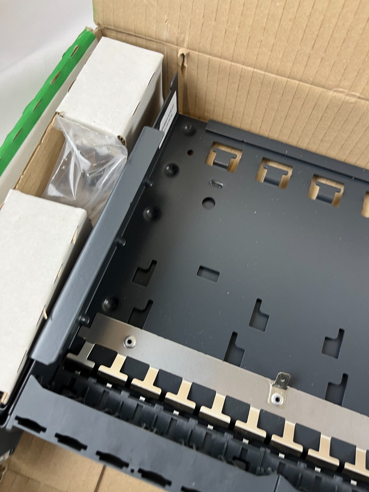 Schneider Electric Actassi 19-C Patch Panel Sliding 19" 1U 24 Port UTP Empty NEW