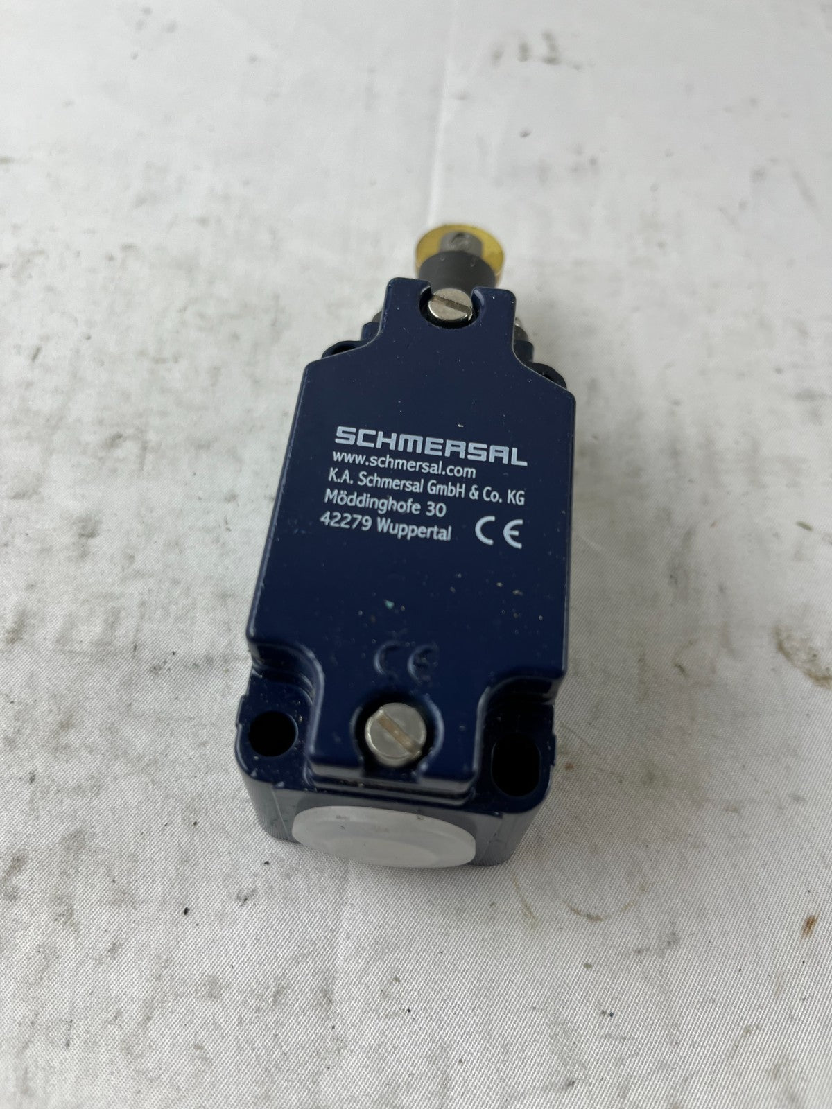 Schmersal Compact Roller Plunger Limit Switch Blue Housing Used Spare Unit