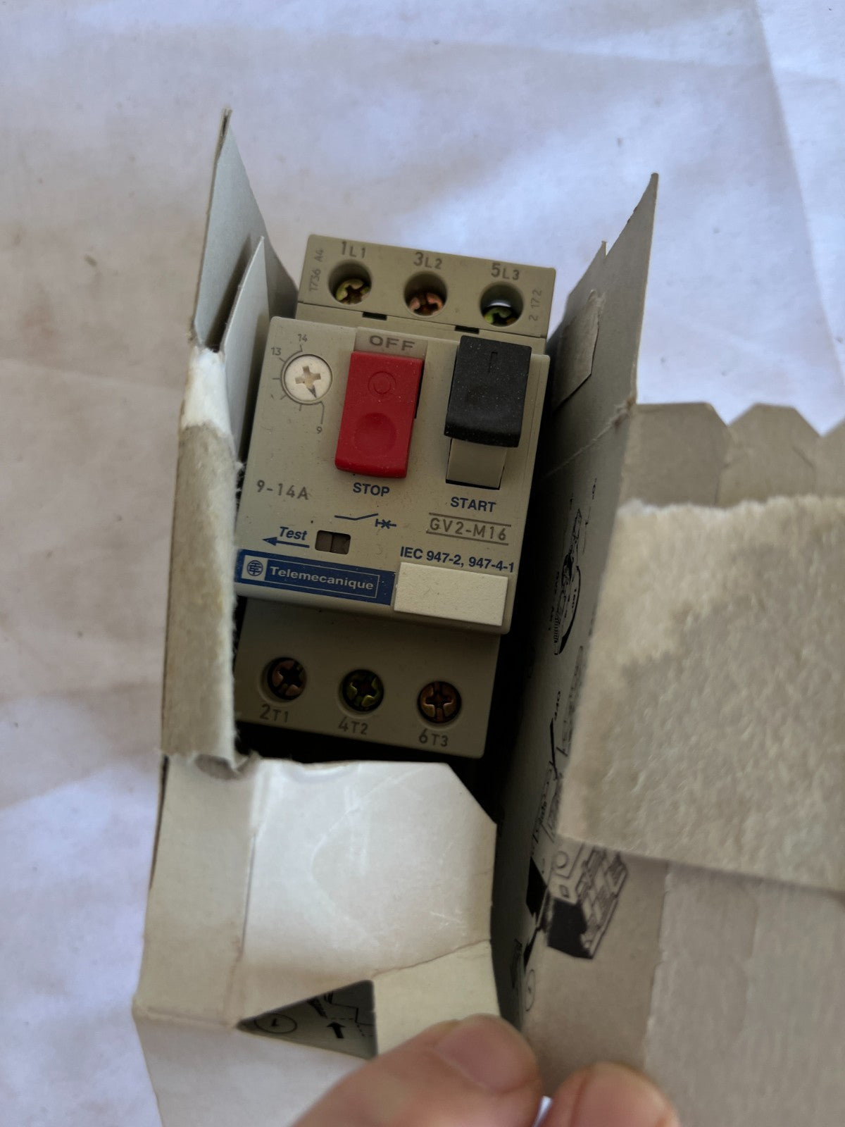 Telemecanique GV2 M16 Motor Circuit Breaker 9-14A New Spare Unit