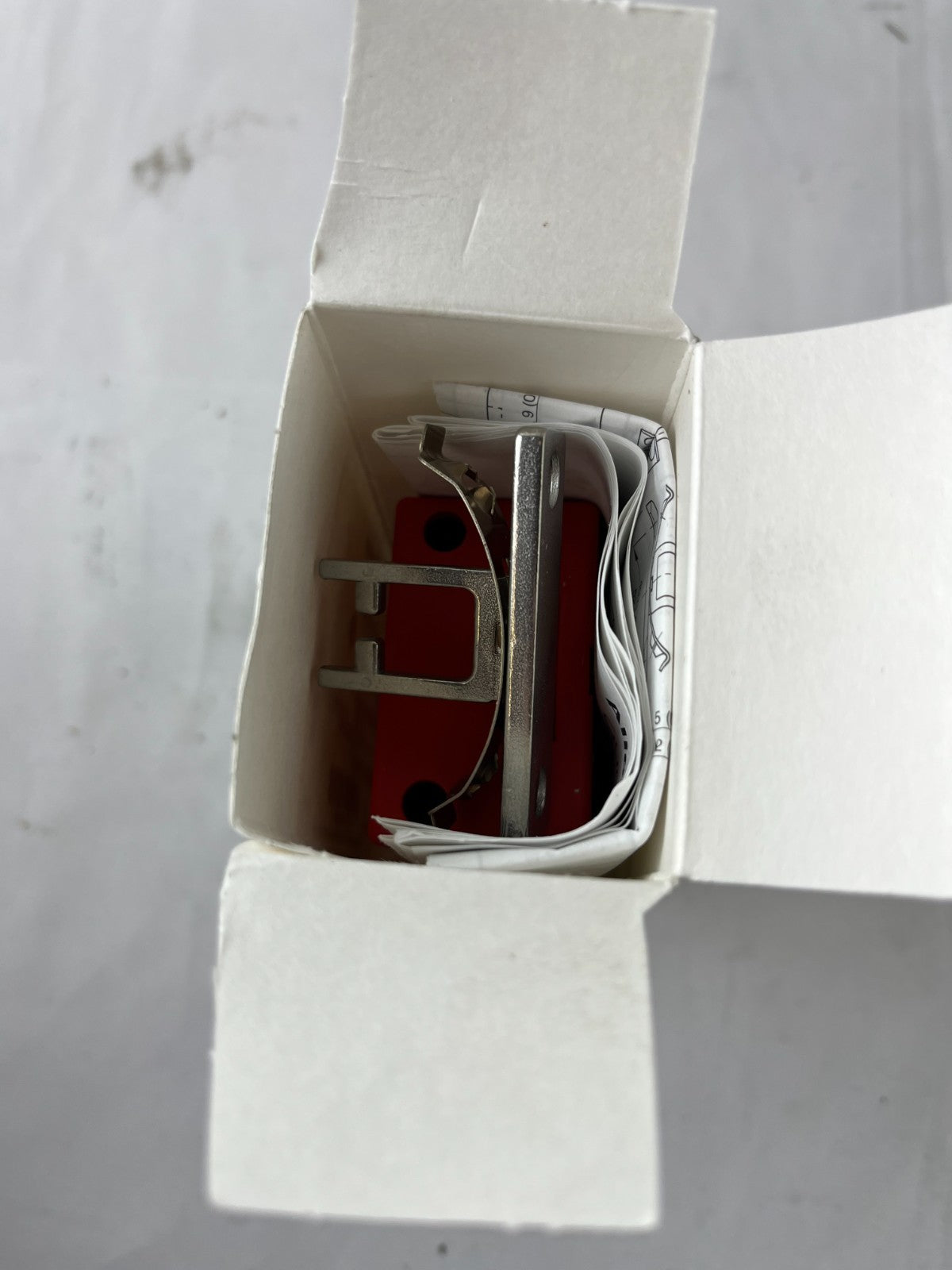Allen-Bradley 440K-T11118 GuardMaster Safety Interlock Switch 2NC/1NO Tongue NEW