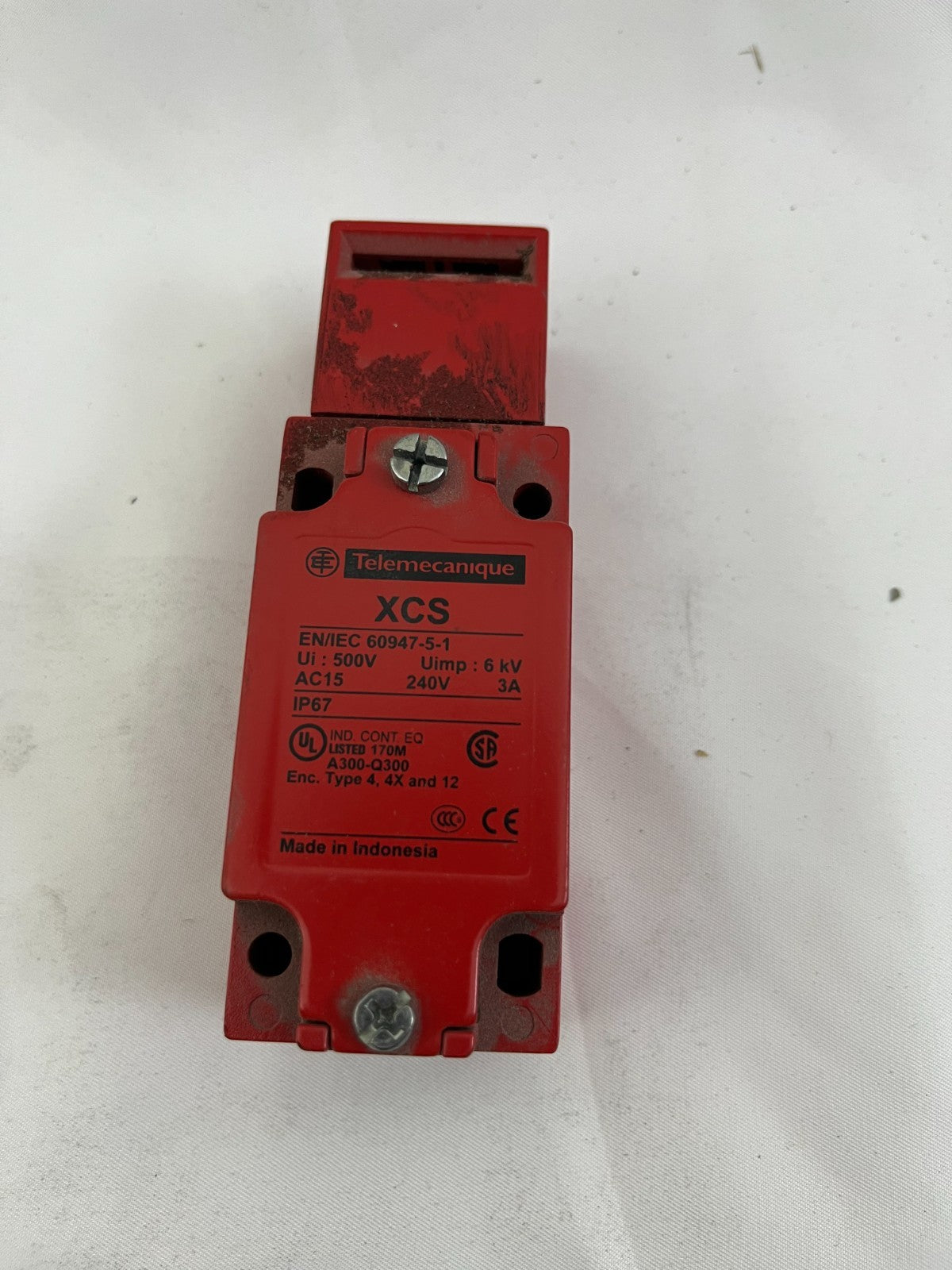 Telemecanique XCS-A702 Safety Interlock Switch 2NC 1NO IP67 500V AC Used Working