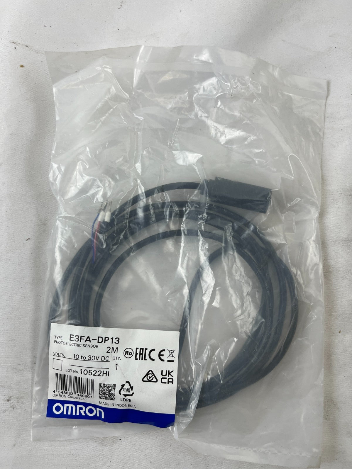 Omron E3FA-DP13 Photoelectric Sensor 2M Cable 10-30VDC New Sealed Unit
