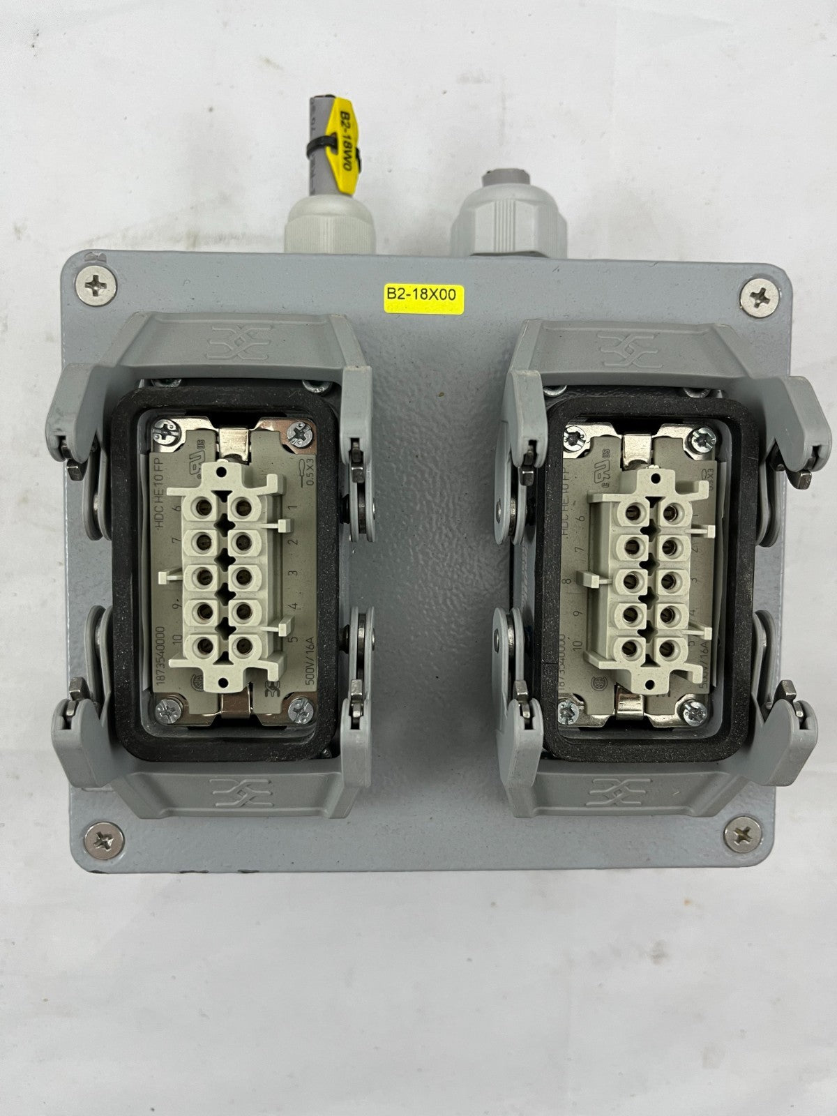 DKC Cosimec 65302 Aluminum Junction Box, 2x 16A/500V Connectors, IP66/67 Used