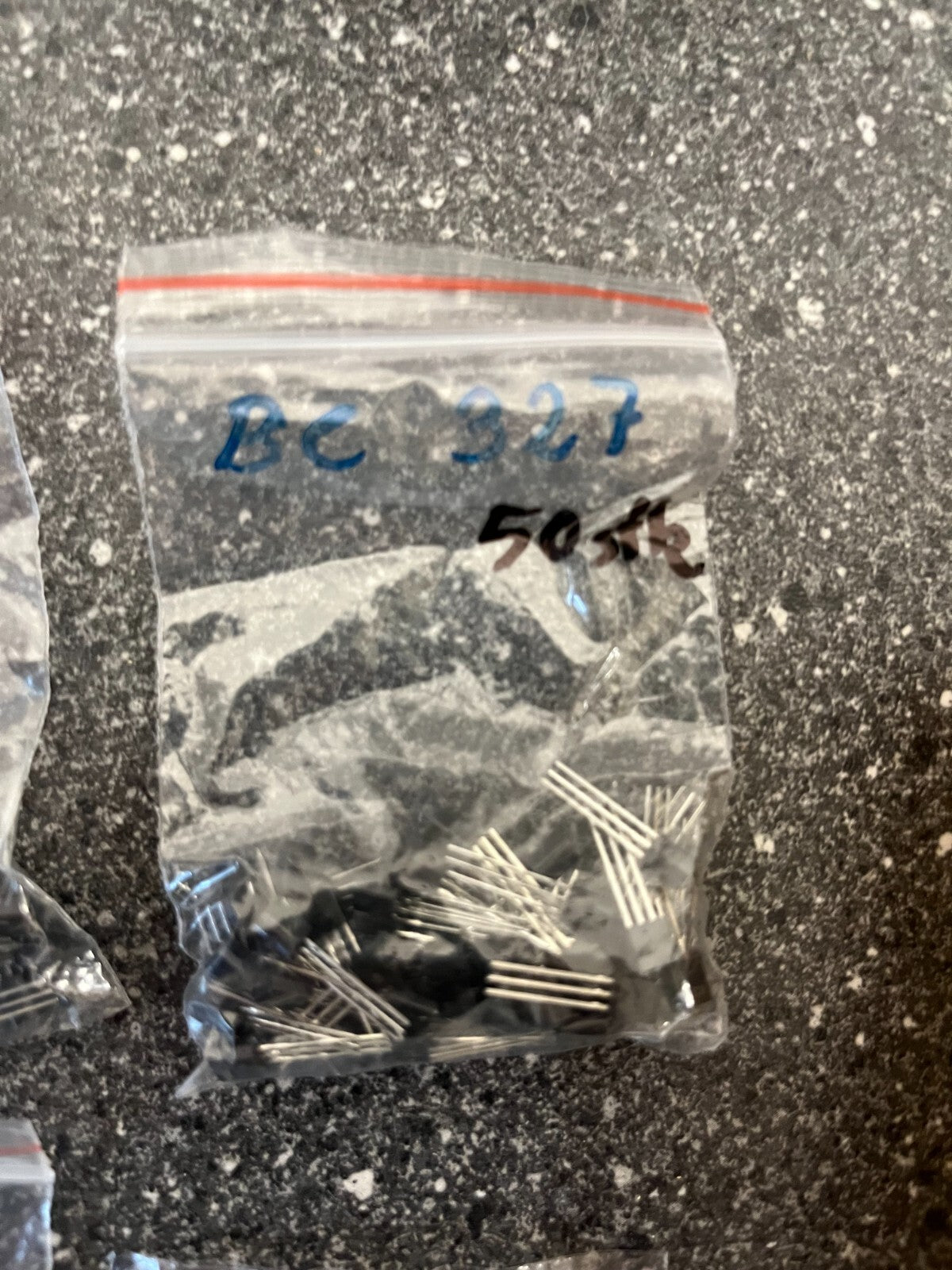 200+ New BC327 & BC337 Transistors (PNP/NPN) - Assorted Values for Electronics