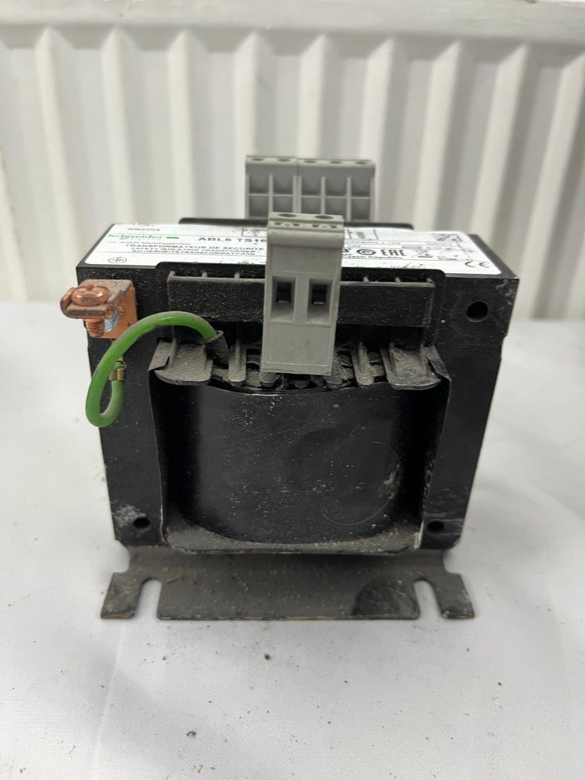 Schneider Electric ABL6 TS16B Safety Isolation Transformer 160VA 230/400V to 24V