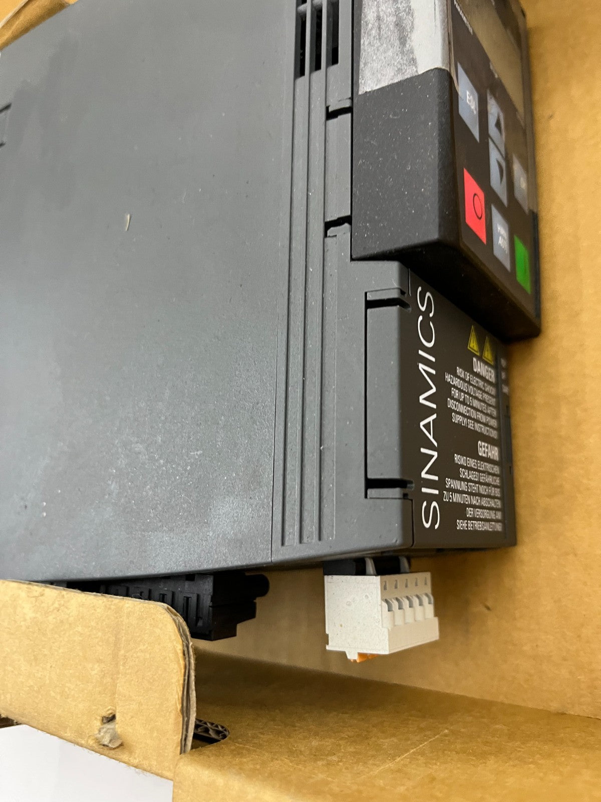 Siemens SINAMICS G120C 6SL3210-1KE15-8AB0 AC Drive 2.2kW 3HP 380-480V USS/MB New