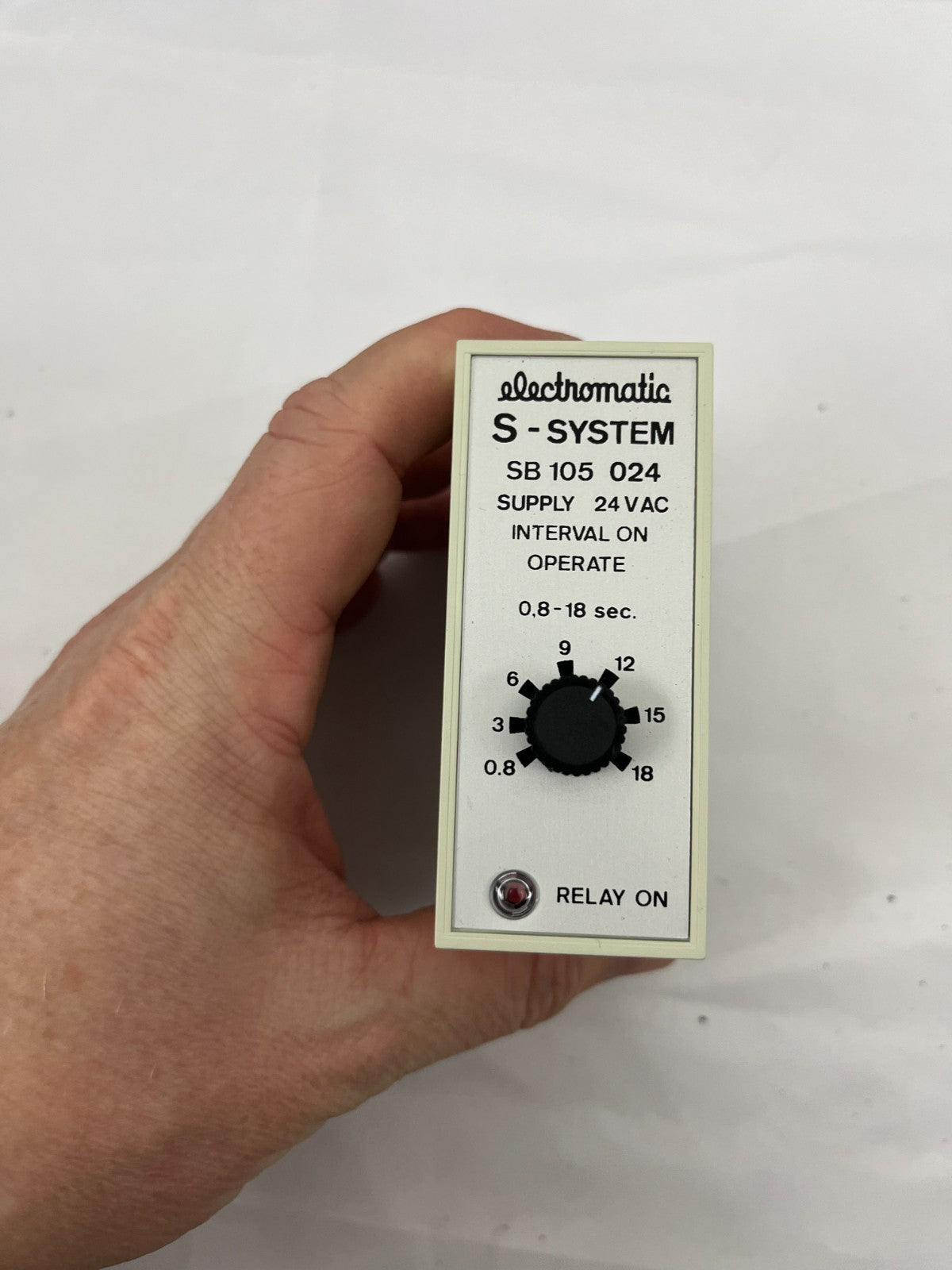 Electromatic S-System SB 105 024 Timer Relay 24VAC Interval On Operate 0.8–18s