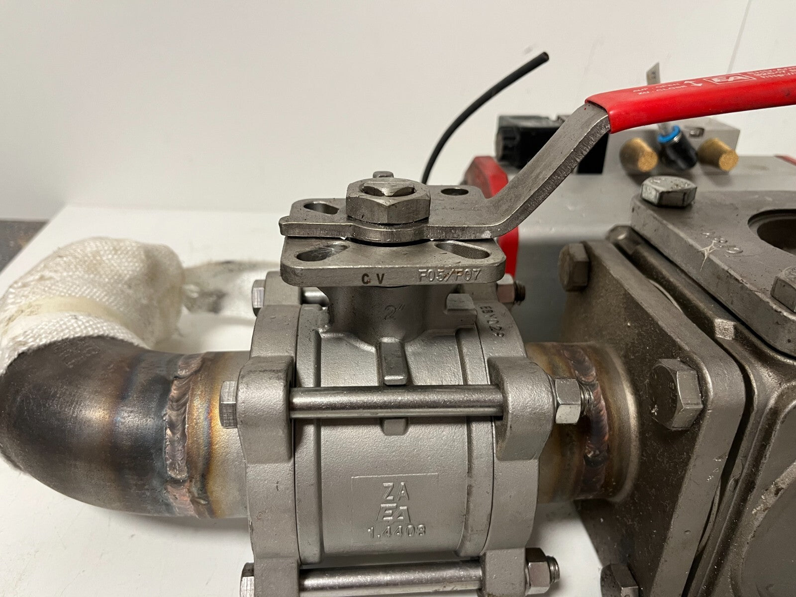 END-Armaturen ZD311567 DN50 Ball Valve Pneumatic Actuator Airtec Solenoid Used