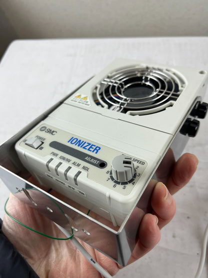 SMC IZF21-P-B Ionizer Fan Unit 24VDC 0.9A Panel Mount NEW Unused Working