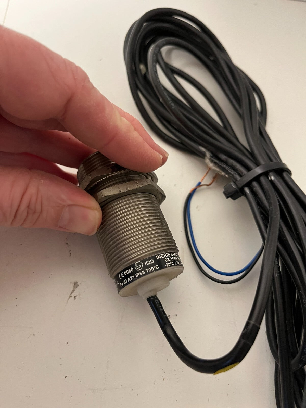 Telemecanique XS630B1PAL10EX Inductive Proximity Sensor 12-48V DC Used Working