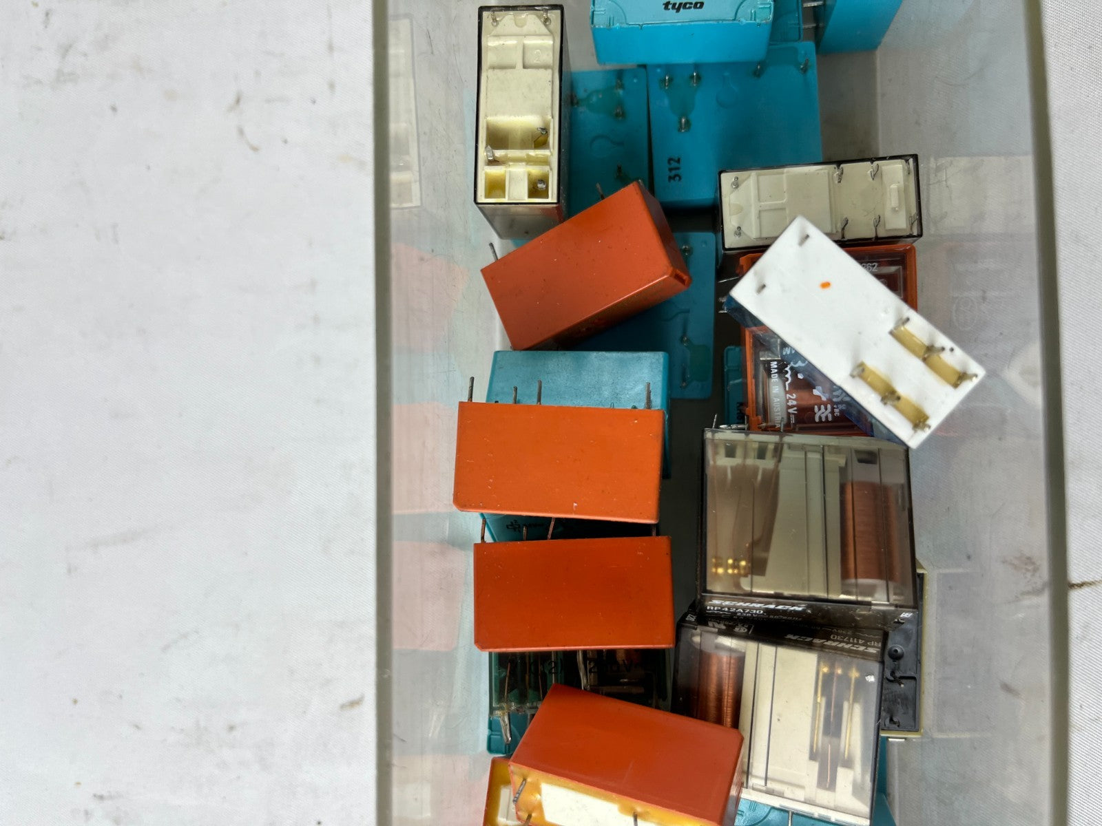 Industrial Relay Lot Schrack Siemens Finder Tyco 24V Control Relays Mixed Used